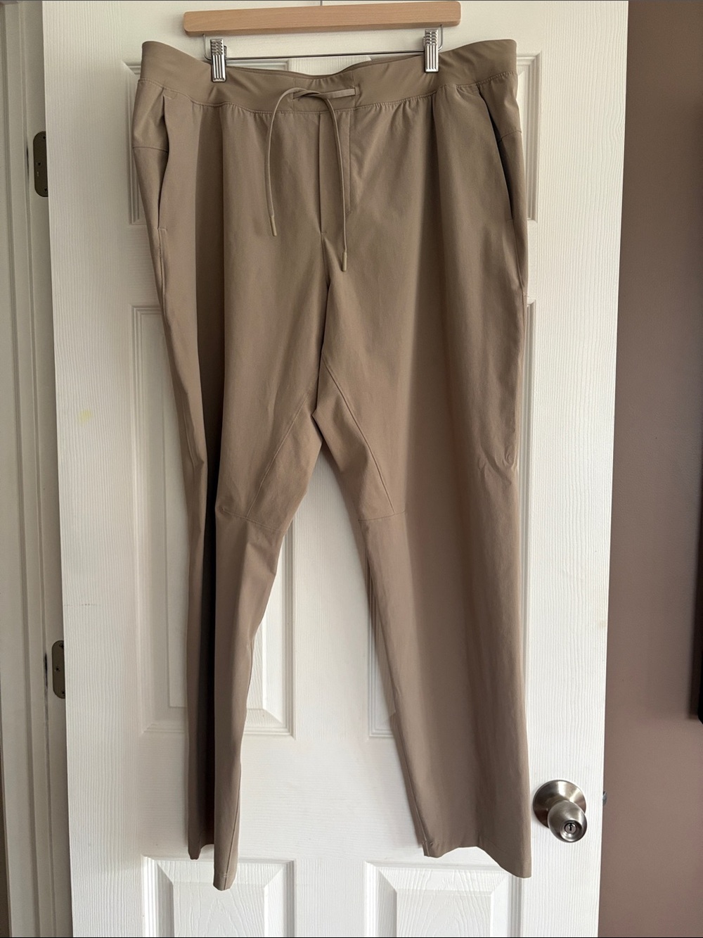 Lululemon Casual Drawstring Pants in Taupe. Men’s pants